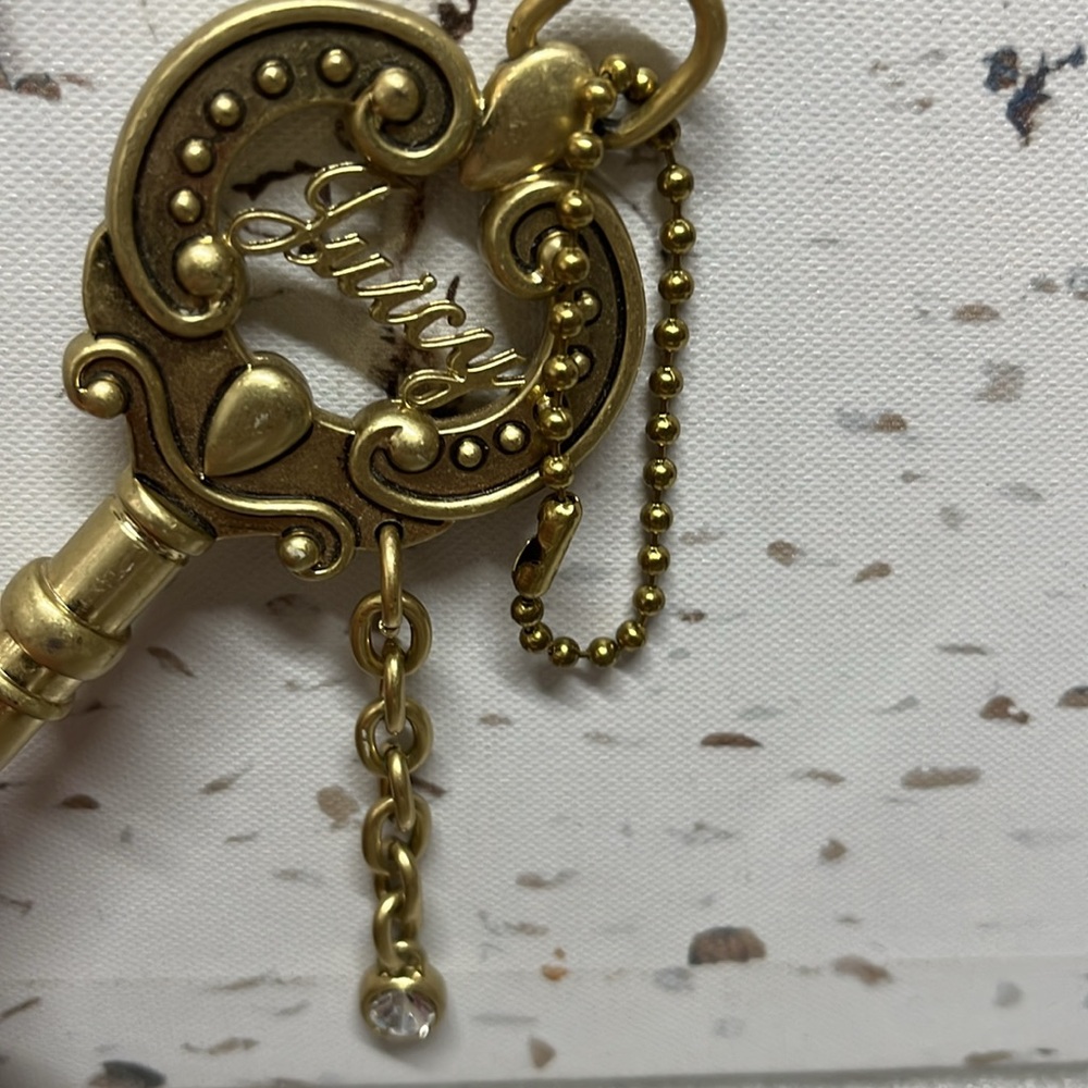 Juicy Couture Vintage Bag Charm - Picture 3 of 5